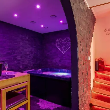 Apartment L'appartose, Triplex Jacuzzi, Aix-les-bains